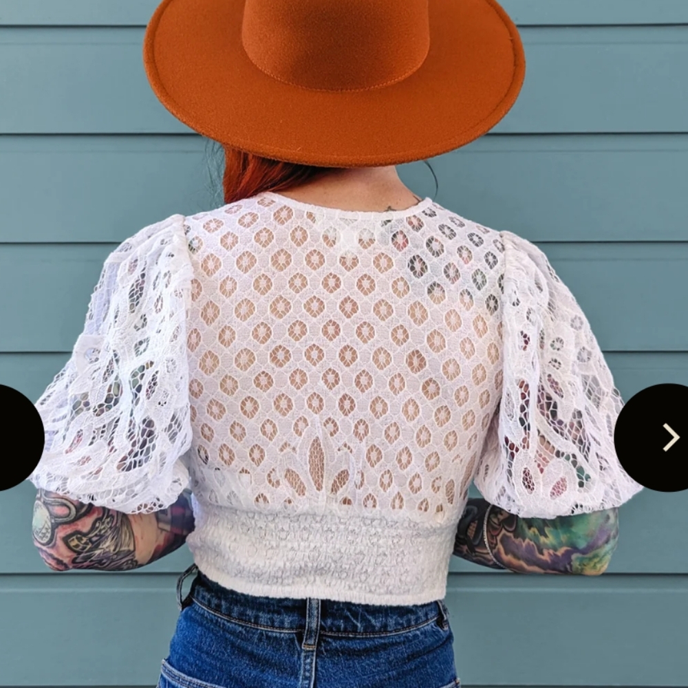 Band Of The Free White Lace Tie-Front Top NWT Crop Top Lace Small - Picture 4 of 10